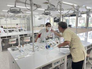 歯科衛生士科2年生「基礎実習評価試験」を行いました