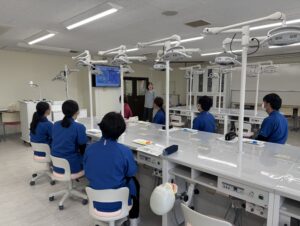 特別講義「歯および口腔の衛生管理」