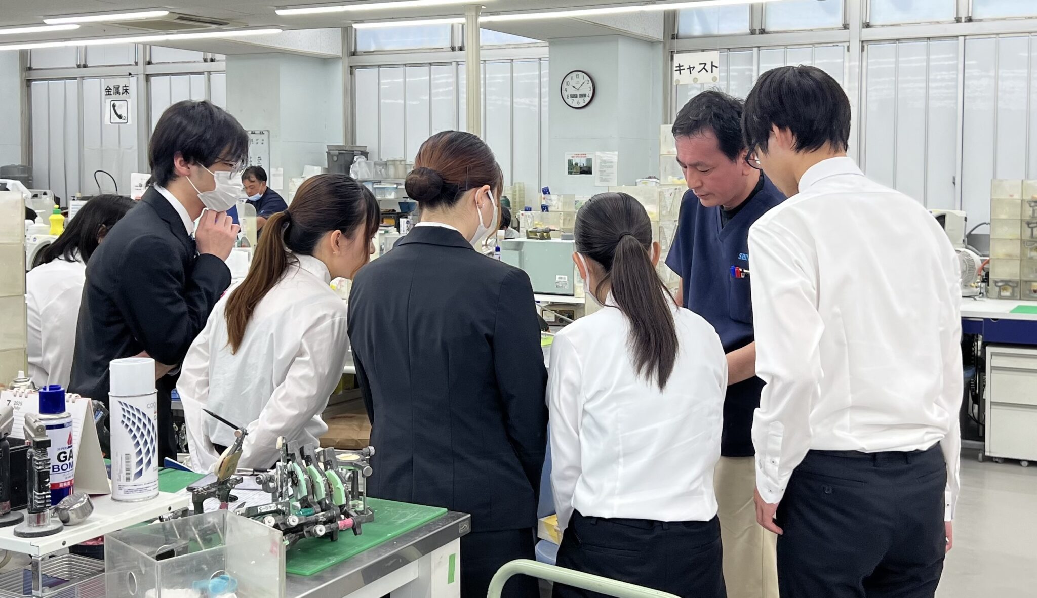 Tdht 歯科技工士科2年生企業訪問 – 徳島歯科学院専門学校